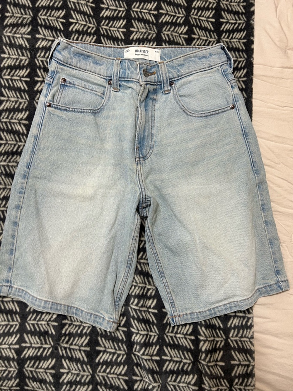 Hollister Men's Light Wash Denim Jean Shorts
